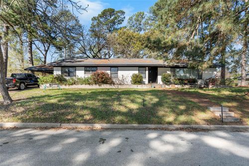 2306 Avenue P, Huntsville, TX, 77340-5511 | Card Image