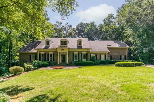 565 River Chase Pt, Sandy Springs, GA, 30328-3555 | Card Image