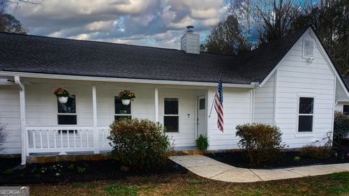 135 Dixie Ln, covington, GA, 30014-4814 | Card Image