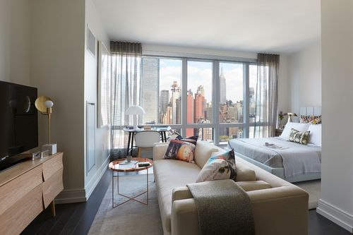 48m-555 10th Ave, New York, NY, 10018-0681 | Card Image