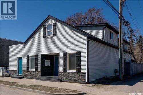 311 Av F S, Saskatoon, SK, S7M1T3 | Card Image