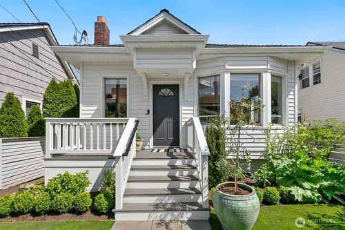 514 30th Ave E, Seattle, WA, 98112-4205 | Card Image
