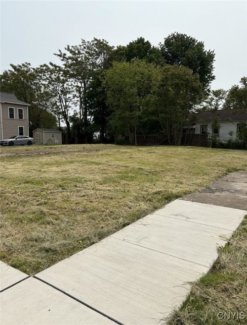 523 Marcellus St, Syracuse, NY, 13204-2814 | Card Image