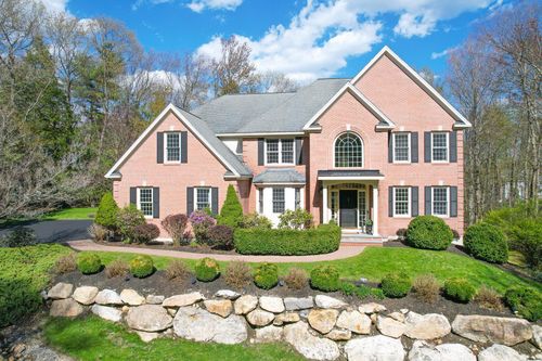 50 Newfane Road, Bedford, NH, 03110 | Card Image