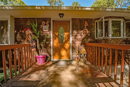 53 Dryad Rd, Rocky Point, NY, 11778-9600 | Card Image