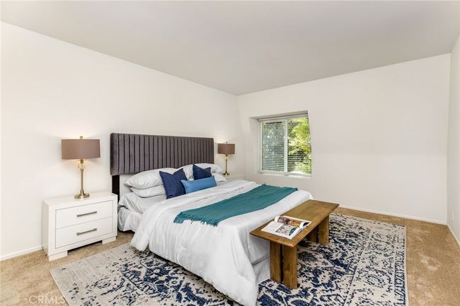 UNIT-209 - 14315 Riverside Dr, Condo with 2 bedrooms, 2 bathrooms and 3 parking in Sherman Oaks CA | Image 9