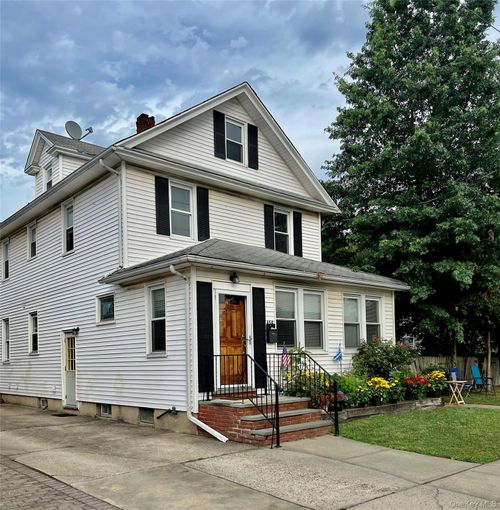 2nd-456 Burkhard Ave, Williston Park, NY, 11596-2210 | Card Image