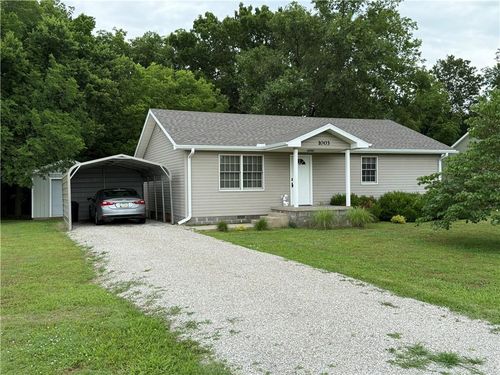 1003 S Ridgeway St, Caney, KS, 67333-1614 | Card Image