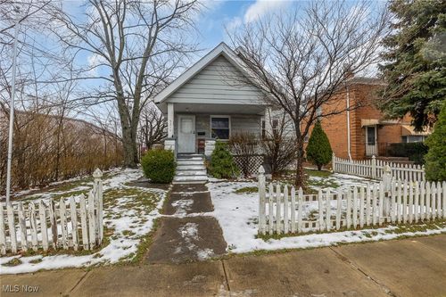 5219 W 54th St, Parma, OH, 44129-1501 | Card Image