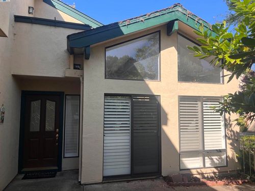 510 Lagunaria Ln, Alameda, CA, 94502-6705 | Card Image
