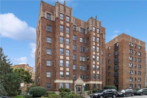 101-807 W 48th St, Kansas City, MO, 64112-1815 | Card Image