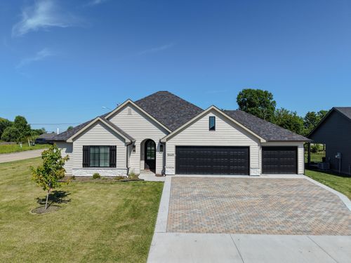 5665 Ralph Dobbs Way, Columbia, MO, 65203-8637 | Card Image