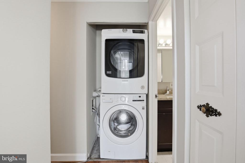 Residential in FALLS CHURCH 2