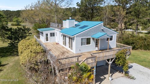 2027 Blackbeard Dr, Oriental, NC, 28571-9565 | Card Image