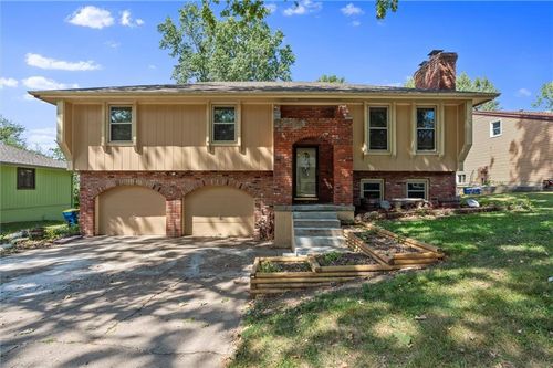 1216 Michele Dr, Excelsior Springs, MO, 64024-1125 | Card Image