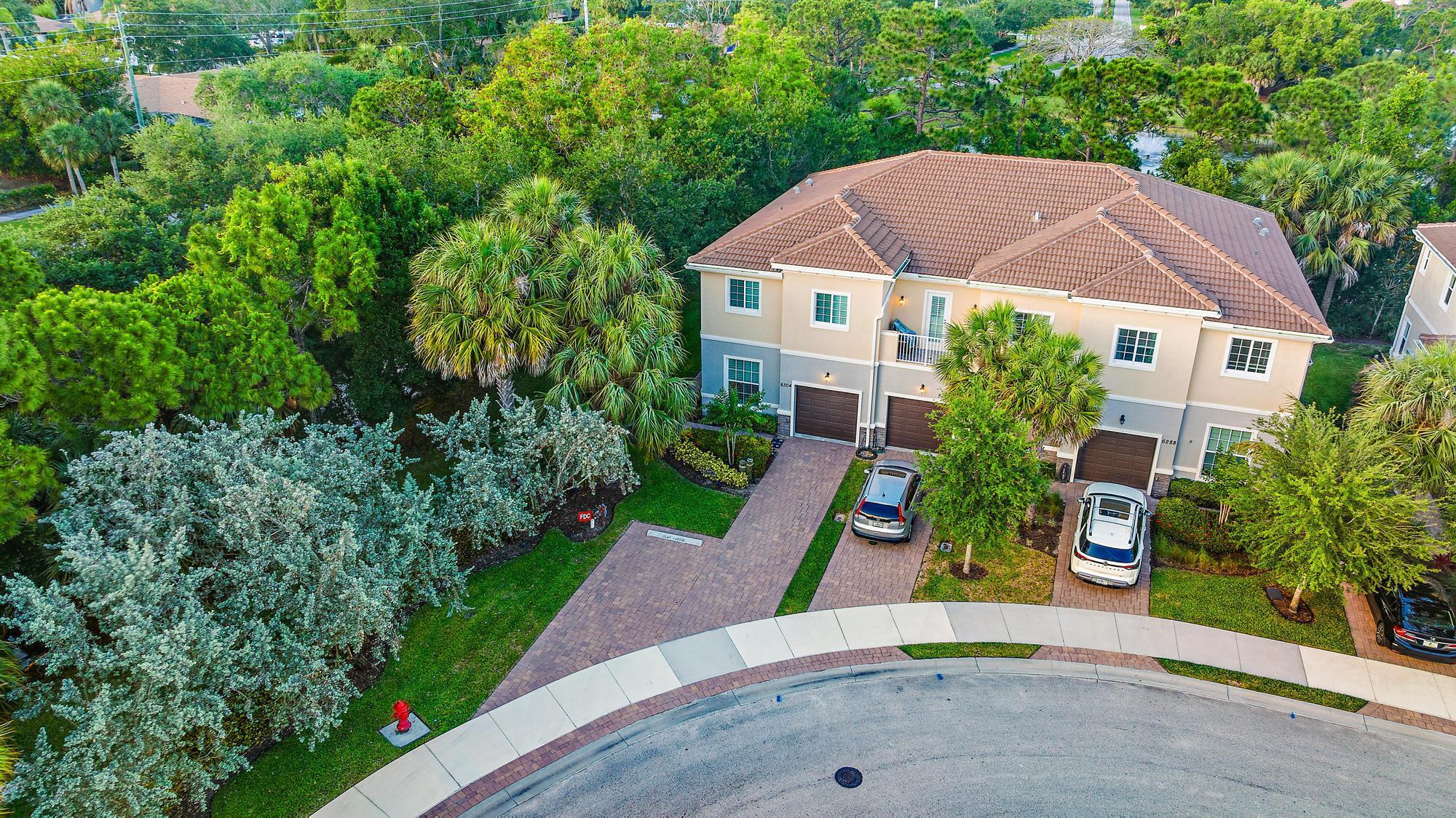 Portofino Cir, Hobe Sound, FL 33455