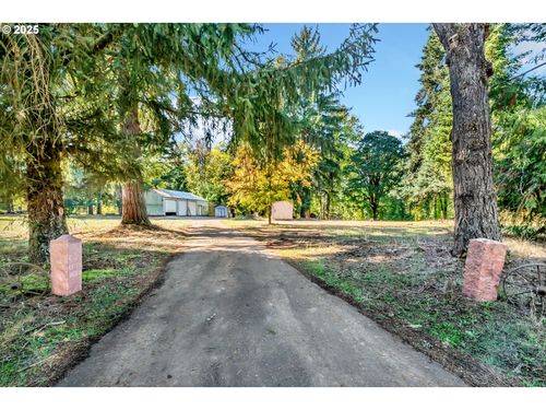 87206 Greenridge Dr, Veneta, OR, 97487-9532 | Card Image