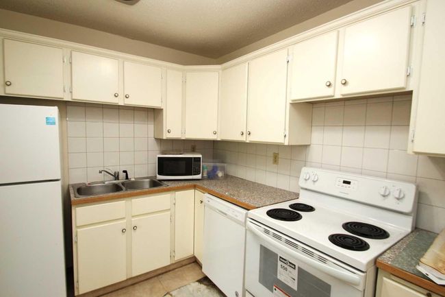 201 - 4405 48 Avenue, Condo with 1 bedrooms, 1 bathrooms and 1 parking in Red Deer AB | Image 7