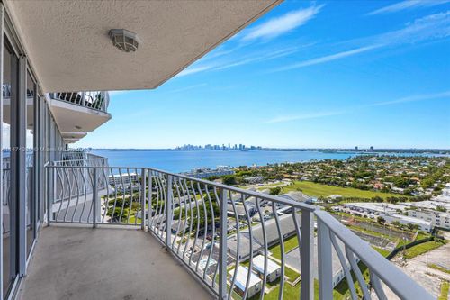 2311-7601 E Treasure Dr, North Bay Village, FL, 33141-4370 | Card Image