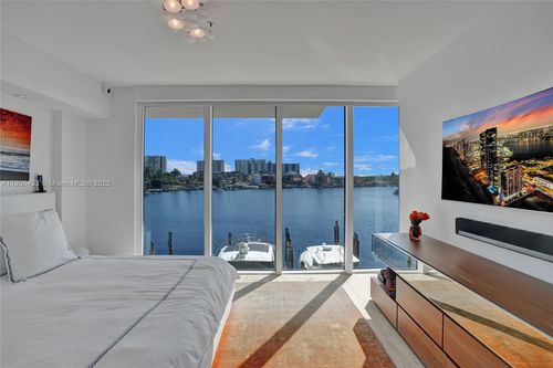 116-400 Sunny Isles Blvd, Sunny Isles Beach, FL, 33160-5083 | Card Image