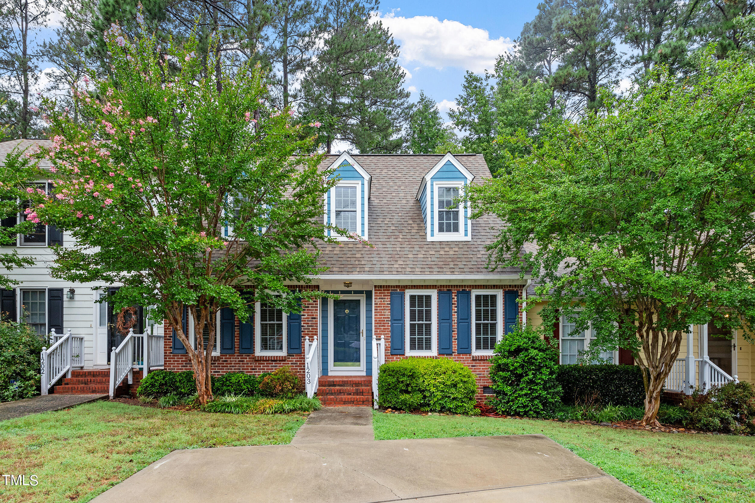 Cranebridge Pl, Chapel Hill, NC 27517