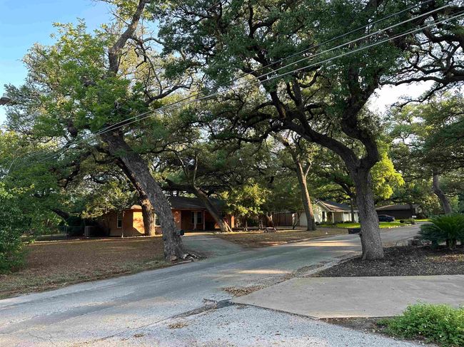 1104 Arbor Ln, House other with 3 bedrooms, 2 bathrooms and null parking in Marble Falls TX | Image 4