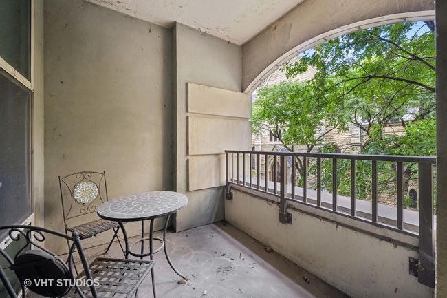 APT-303 - 25 E Superior St, Condo with 2 bedrooms, 2 bathrooms and 1 parking in CHICAGO IL | Image 16