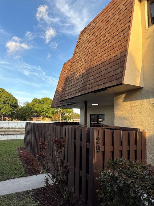 129-129 San Remo Blvd, North Lauderdale, FL, 33068-3905 | Card Image