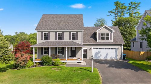 6 Nautical Dr, Cumberland Foreside, ME, 04110-1352 | Card Image