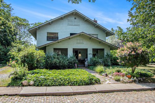 375 Ridgeway St, Saint Joseph, MI, 49085-1062 | Card Image