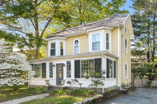 53 Lake St, Winchester, MA, 01890-1837 | Card Image