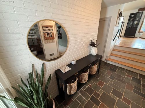 19982 W Doyle Pl, Grosse Pointe Woods, MI, 48236-2409 | Card Image