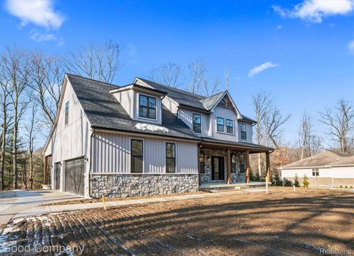 640 Sunnybeach Dr, White Lake, MI, 48386-2080 | Card Image