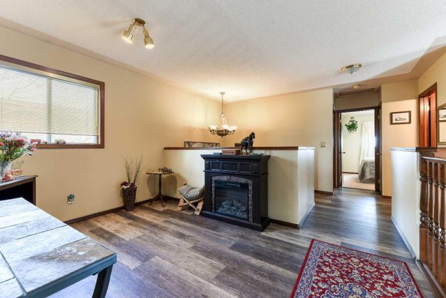 262 Shawnessy Drive Sw, Home with 4 bedrooms, 2 bathrooms and 4 parking in Calgary AB | Image 19