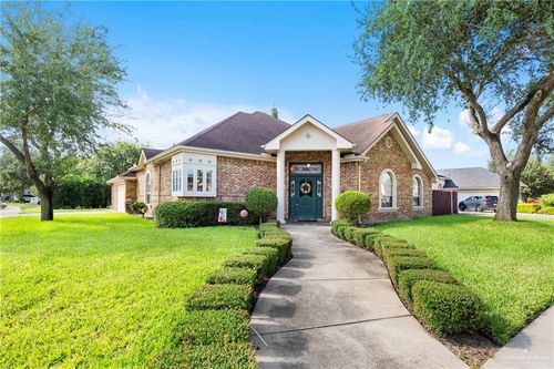 2208 Lawndale Rd, Mission, TX, 78572-3397 | Card Image