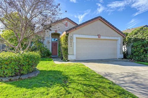 8654 Black Kite Dr, Elk Grove, CA, 95624-1215 | Card Image