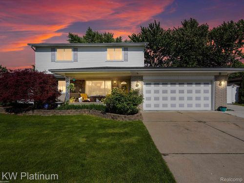 34126 Dryden Dr, Sterling Heights, MI, 48312-5002 | Card Image