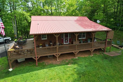 90 Rhythm Ridge Ln, Hillsville, VA, 24343-5686 | Card Image