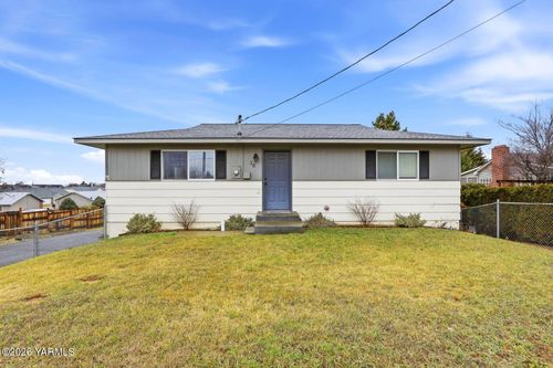 16 N 72nd Ave, Yakima, WA, 98908-1623 | Card Image