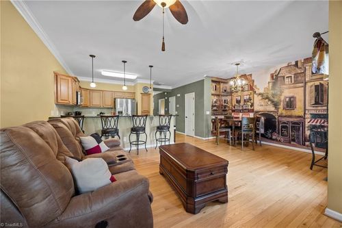 410 Beaumont Cir, Clemmons, NC, 27012-7407 | Card Image
