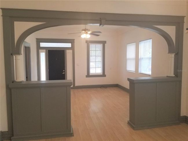 2107 W Chestnut St, House other with 4 bedrooms, 2 bathrooms and null parking in TAMPA FL | Image 5