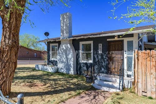 901 N Warren Ave, Winslow, AZ, 86047-3535 | Card Image