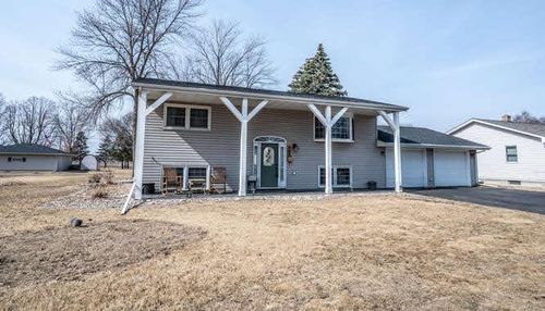 809 9th St, Gaylord, MN, 55334-7737 | Card Image