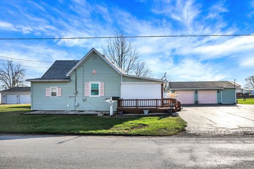 724 N Elm St, Fairmount, IN, 46928-1426 | Card Image