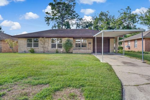 1027 W 31st St, Houston, TX, 77018-7515 | Card Image