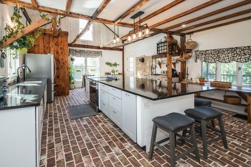 6948 Franklin St, Pittsford, VT, 05763 | Card Image