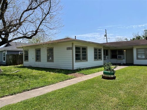 1731 W 8th St, Freeport, TX, 77541-5018 | Card Image