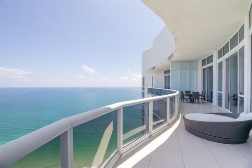 apt-4303-15901 Collins Ave, Sunny Isles Beach, FL, 33160-4168 | Card Image