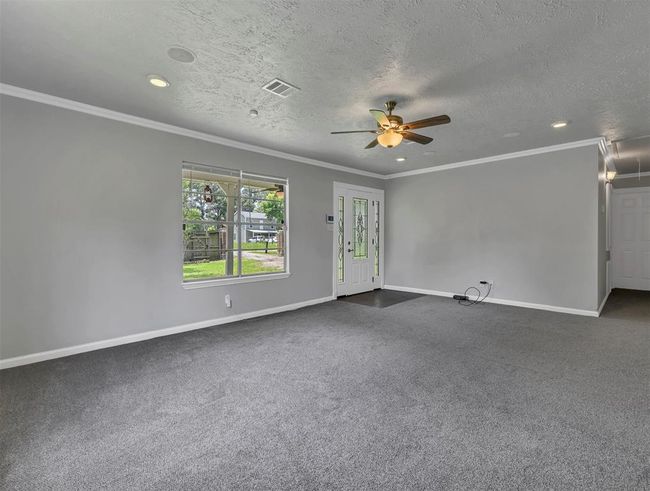 27015 Coach Light Ln, House other with 3 bedrooms, 2 bathrooms and null parking in New Caney TX | Image 7