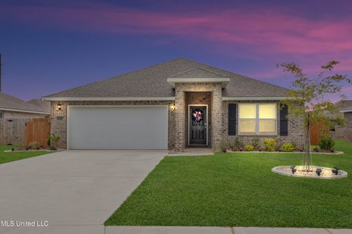 10107 Woodbury Dr, Gulfport, MS, 39503-1007 | Card Image